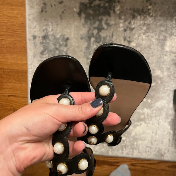 Gucci Pearl t-strap Sandals - size 39.5 - like new! - Picture 7 of 8